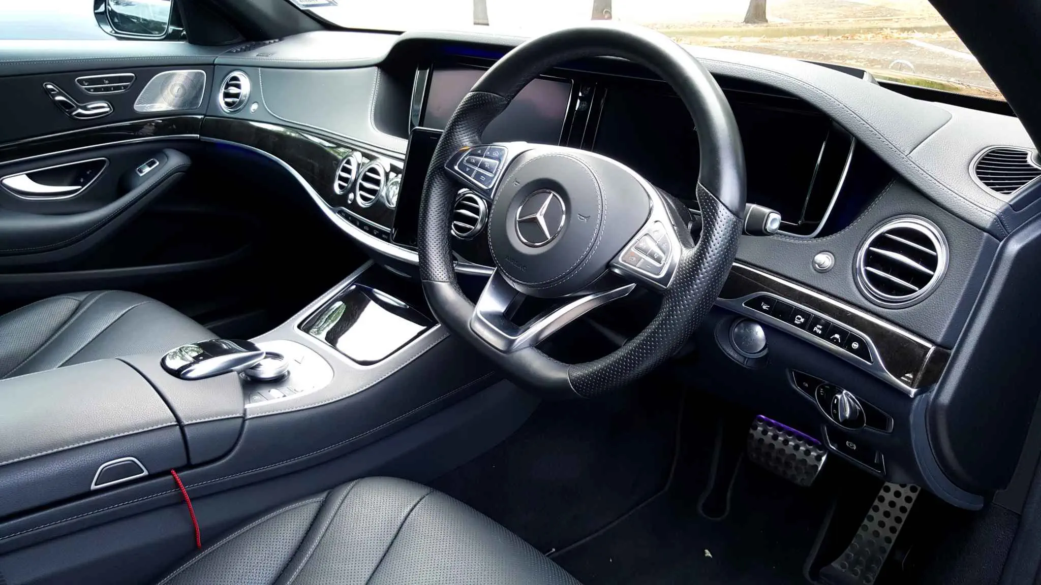 Mercedes front interior