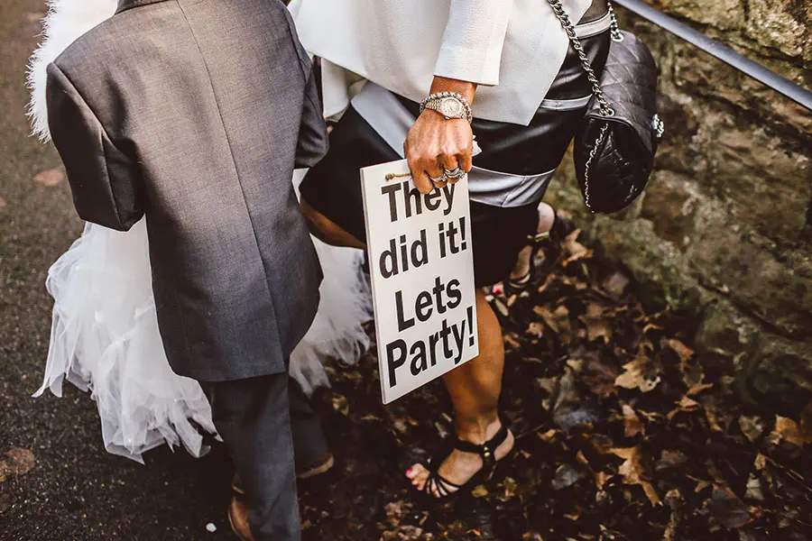 Melbourne wedding entertainment for luxury chauffeur car hire