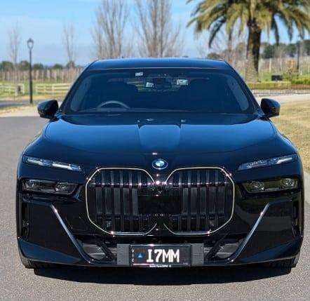 BMQ I7 Car hire (fleet Car)